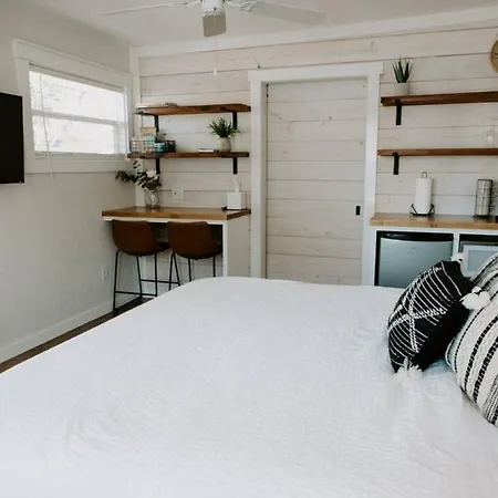 Downtown Studio 3 At Beer Ranch Project Inn-2