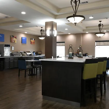 Baymont Inn & Suites By Wyndham Glen Rose-2