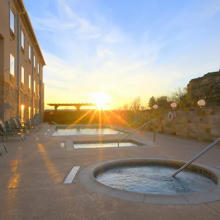 Baymont Inn & Suites By Wyndham Glen Rose-3