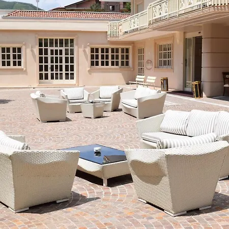 Green Park Hotel-3