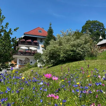 Schwarzwald-Hotel Kraeutle-3