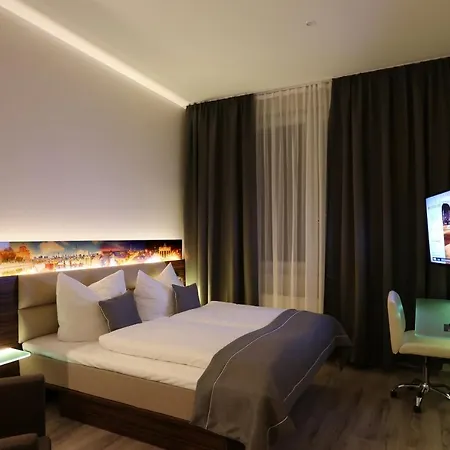 Hoteltow-2