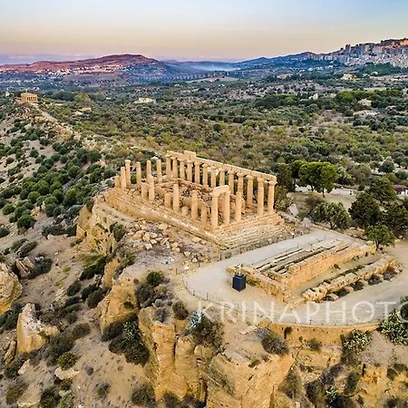 B&B Agorà a 2 minuti dalla Valle dei Templi e 5 minuti dal mare-3
