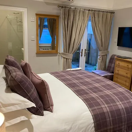 Chestnuts House Boutique B&B-2