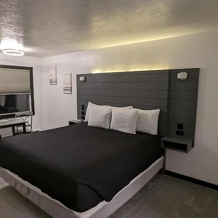 High Desert Inn-2