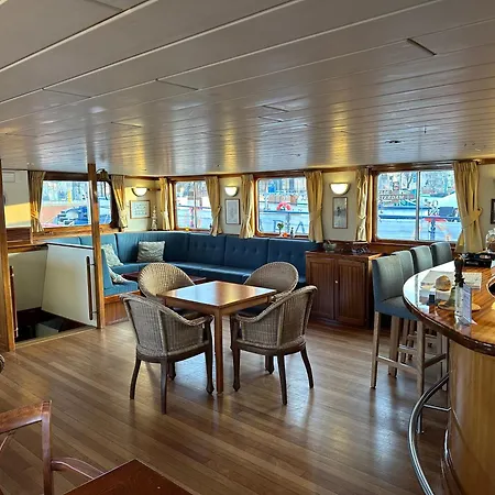 Hotelboat Angeline-2
