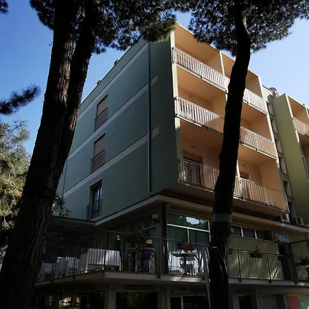 Hotel Pine Beach-3