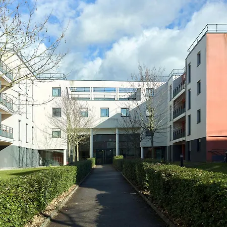 Appart'City Versailles Saint Cyr l'Ecole-3