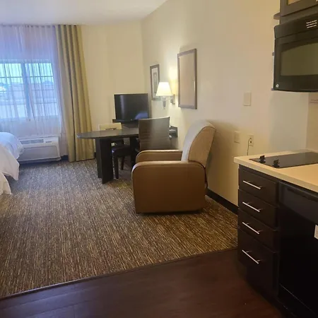Candlewood Suites Bismarck-2