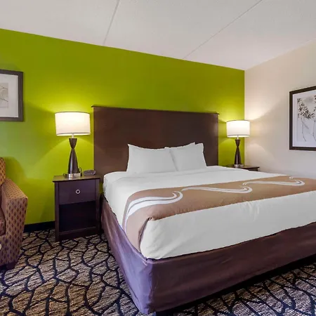 Quality Inn Oshkosh Aviation Park-2