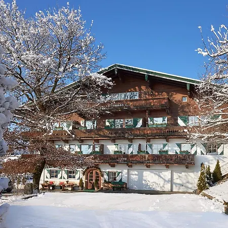 Landsitz Römerhof - Hotel Apartments-2