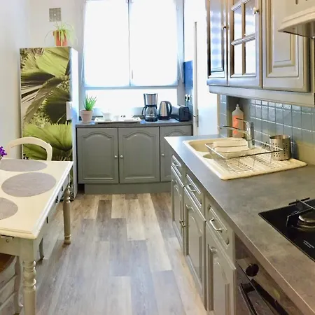 ! A découvrir ! NATURALBNB - Chambres d'hôtes zen au calme - Top confort et reposant - PARKING GRATUIT SECURISE - Garage vélos et motos - OFFERT COPIEUX PETIT DEJEUNER fait maison sucré-salé, local et bio - Accueil et convivialité garantis !-2
