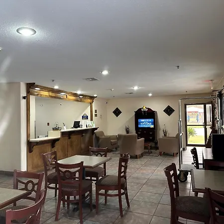 Days Inn & Suites By Wyndham Eunice-3