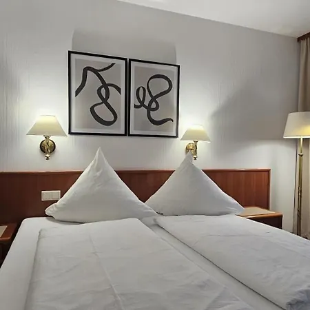 Hotel Garni Vierjahreszeiten-2