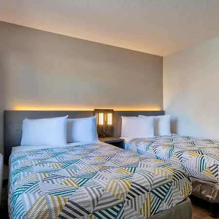 Motel 6 Santa Fe-3