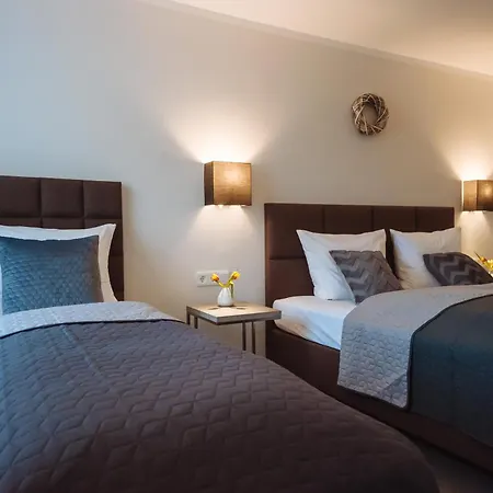 Landhotel Potsdam-3