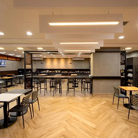 Hus Hotel Maringa-3