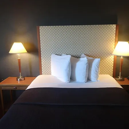 Travelodge By Wyndham Edmonton West-3
