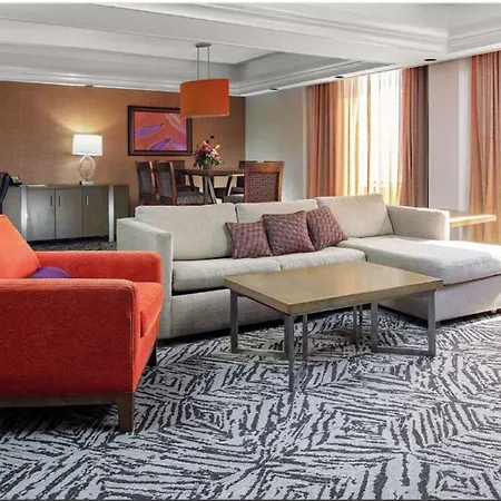 Doubletree By Hilton Hotel & Executive Meeting Center Omaha-Downtown-3