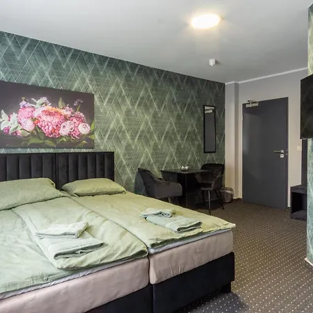 Bed And Breakfast 33-3
