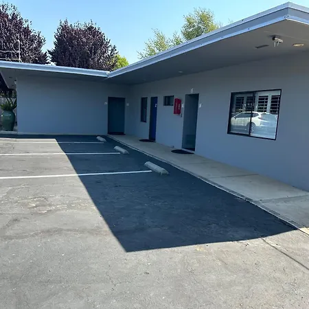 Cambria Palms Motel-2