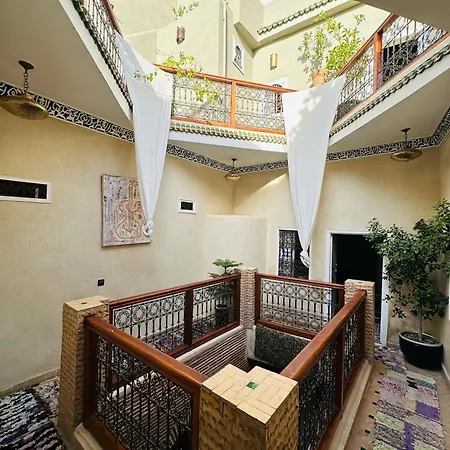 Riad Hna Ben Saleh - Traditional Guest House Near Jemaa El-Fnaa Square-2