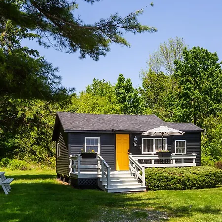 Seascape Motel & Cottages-2