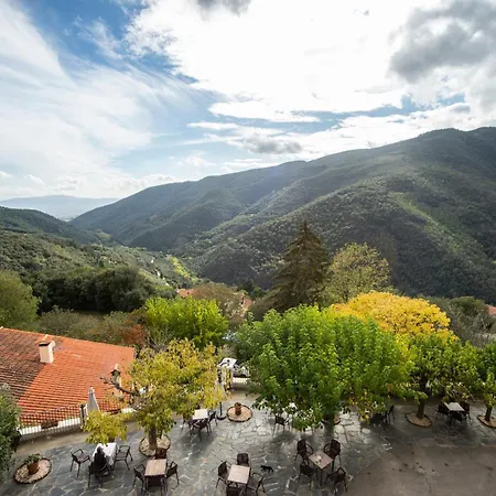 Hostal Montserrat-3