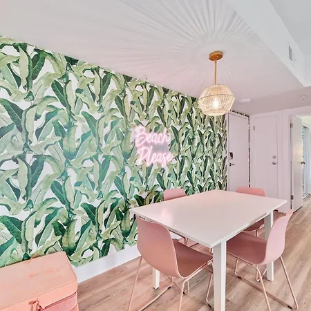 Beach Please Condo 2 Bedroom 2 Bath Sleeps 6-3