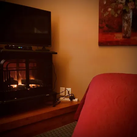 Weatherpine Inn-3