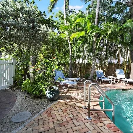 Tranquillity Guest House-3