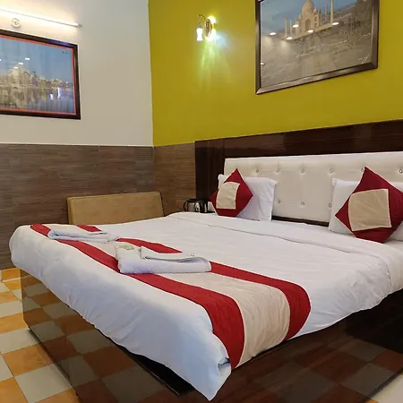 Hotel Sidhartha Walking Distance From Tajmahal-2