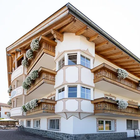 Cristallo B&B-2