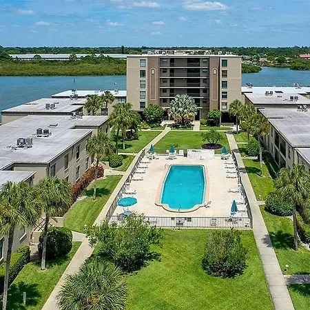 Sea Club Resort Rentals-3
