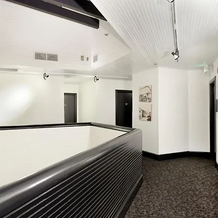 Independence Square 311, Best Location! Hotel Room With Rooftop Hot Tub In Aspen-2