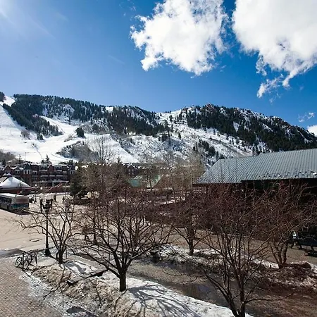 Independence Square 202, Hotel Room Over-Looking The Mall And Aspen Mountain-2