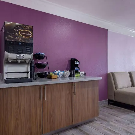 La Quinta Inn By Wyndham Kansas City Lenexa-3