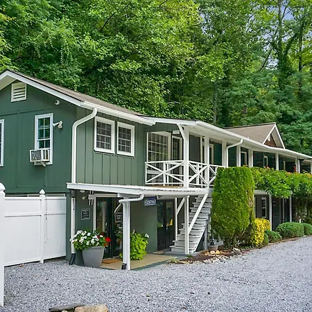 Hickory Falls Inn-2