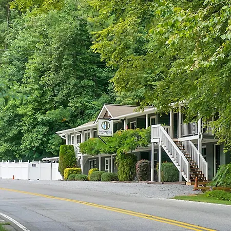 Hickory Falls Inn-3