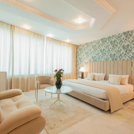 The Penthouse Suites Hotel-3