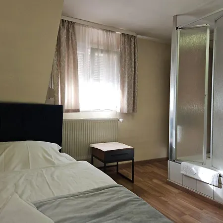 Hotel Haus Isenburg-3