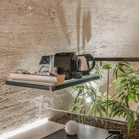 Hydria Rooms-3