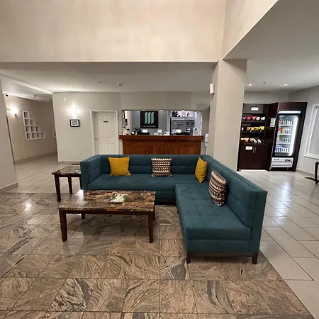 Mainstay Suites Madison Airport-2