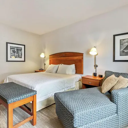 Hampton Inn & Suites Mystic-2