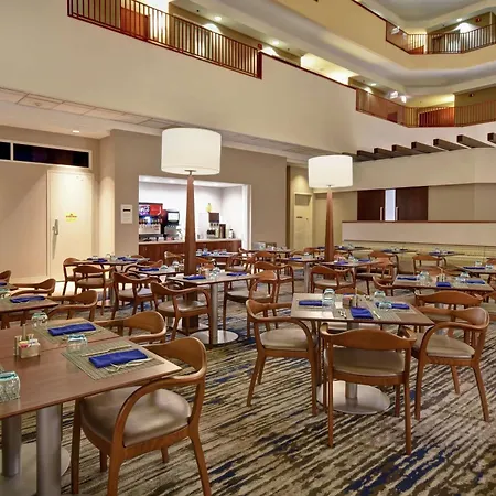 Embassy Suites Charleston-3