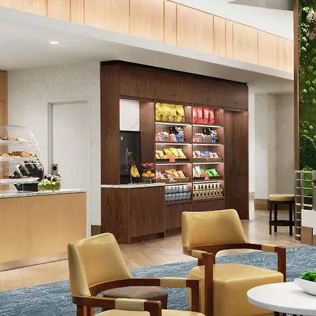 Doubletree By Hilton Chicago Magnificent Mile-3
