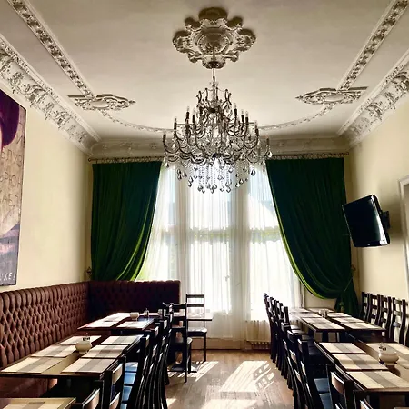 Upper Room Hotel Kurfürstendamm-3