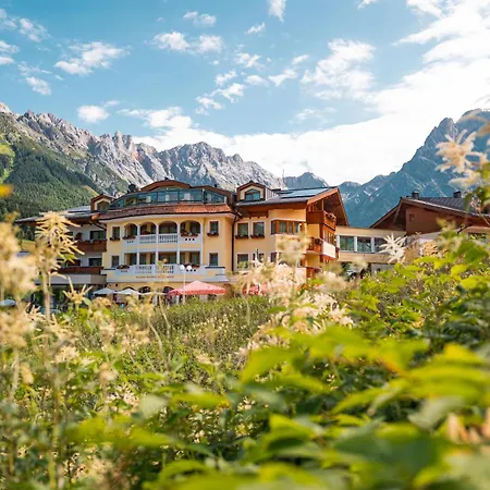 Berg & Spa Hotel Urslauerhof-2