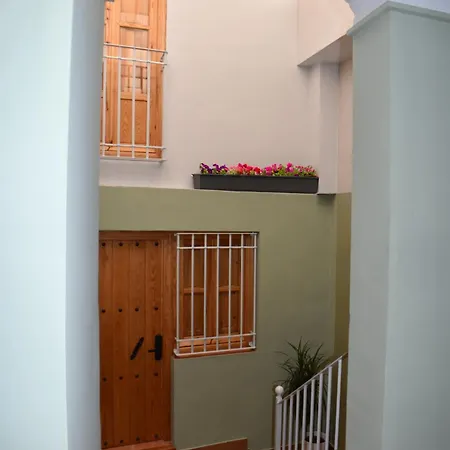 Hostal Altamira Guadalupe-2