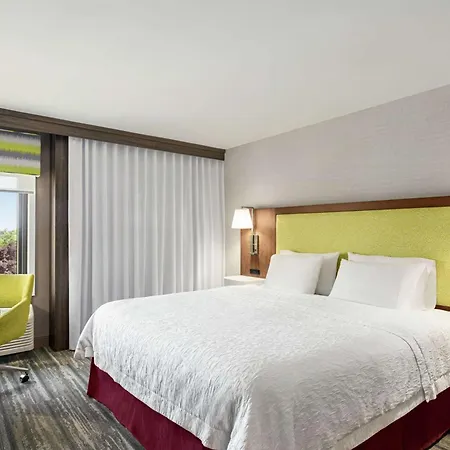 Hampton Inn Milwaukee Brookfield-2